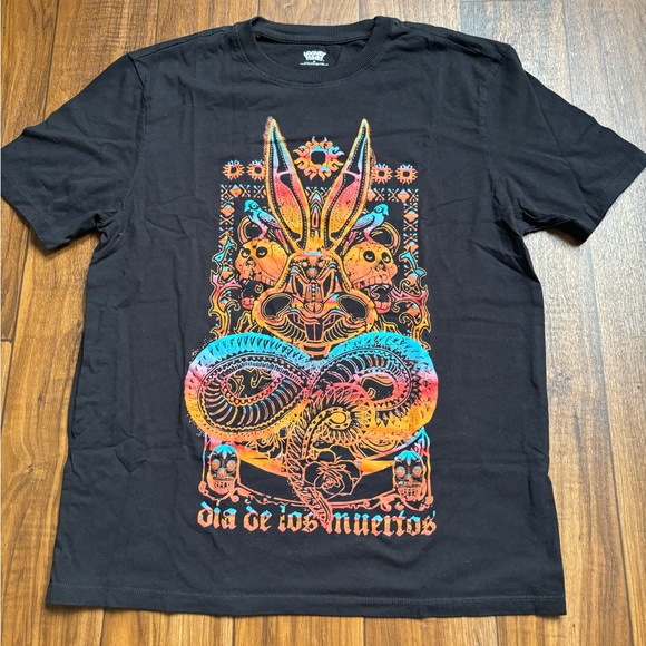 Looney Tunes Shirt For Woman Size Large - Picture 1 of 5